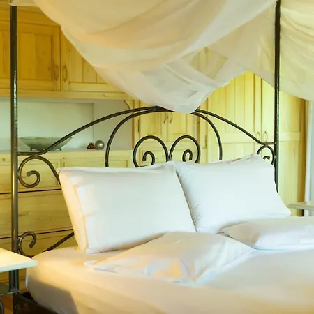 Marili * Kato Garouna